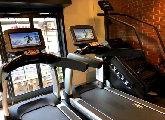 45-47 cm breedte elektrische aandrijving staal loopband machine voor commerciële fitnessapparatuur