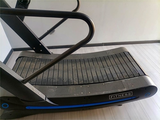 Q235 Commerciële sportschoolapparatuur Niet-gemotoriseerde luchtloper handmatige loopband Curve 165kg