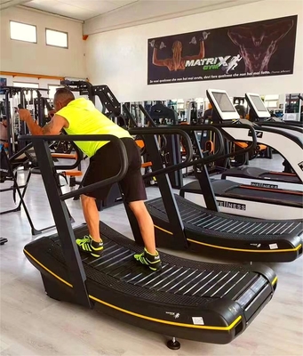 Plastic Foam Plywood Box Commercial Gym Equipment Niet gemotoriseerde Air Runner Handmatige gebogen loopband
