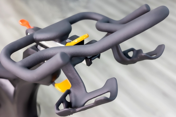 18kg Flywheel Commerciële spinnende fiets met opvouwbaar ontwerp en carrosseriebouwfunctie
