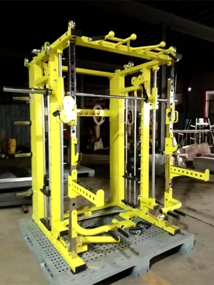 Functionele trainer voor gymtrainingen met een focus op uitgebreide conditie 2.3*2*2.4m