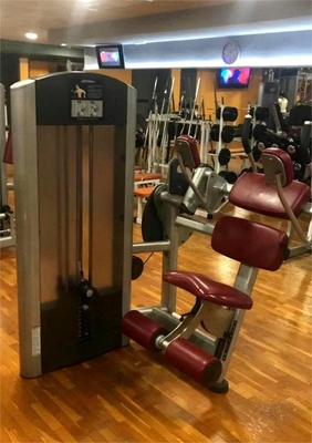 1500*1300*1750 mm Pinneloaded Gym Equipment Gezeten buiktrainer voor effectieve trainingen