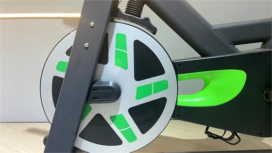18 kg Flywheel Gym apparatuur voor commerciële cardio training en lichaamsversterking
