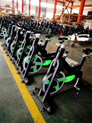 18 kg Flywheel Gym apparatuur voor commerciële cardio training en lichaamsversterking