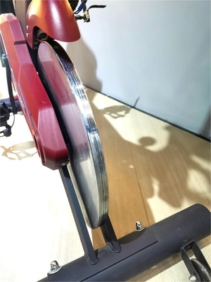 Commerciële sportschoolapparatuur Staal bodybuilding oefenfiets voor indoor cardio training