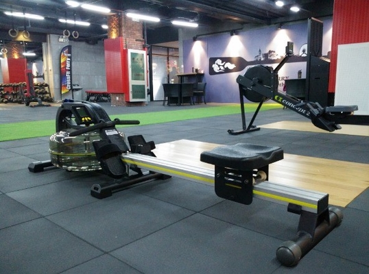 Water roeimachine voor cardio training in fitness gym 2070*560*480mm