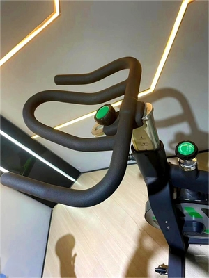 Floor Area 0.8 Indoor Spin Cycling Bike voor aerobische oefening thuis en commercieel