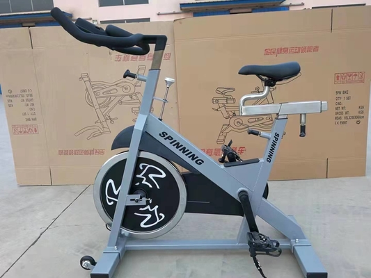 Staal Twee laag elektrostatisch poedercoating oppervlak Indoor Bike voor cardio-oefening