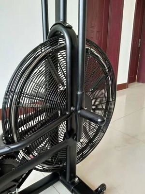 Intensieve cardio training met Befreeman Commercial Air Bike in Gary/rood/zwart/geel
