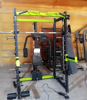 Gemiddeld laadvermogen Multifunctionele gymstand Smith machine voor commercieel fitnesscentrum
