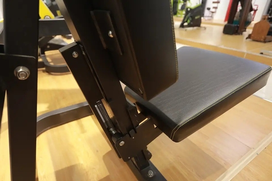 Stalen plaat geladen zittende helling borstdruk voor krachttraining oefening functie