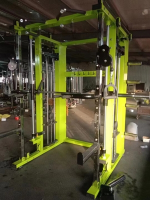 Voorafgaand aan de bouw van de stalen kabel crossover power cage voor multifunctionele gym training