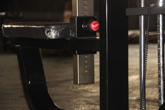 Commerciële sportschoolapparatuur Universele gewichtstapel Pin geladen staal zittende Lat Pulldown Bar