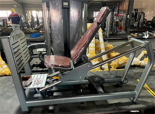 Gebruik van zittende beenpers voor krachttraining Fitness apparatuur Bodybuilding