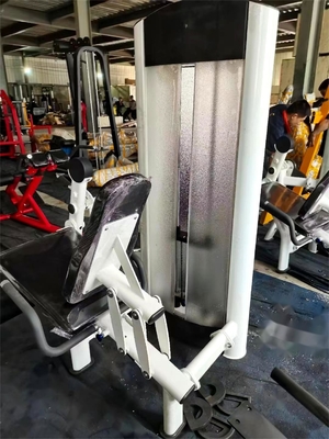 Verstelbare zittende beenverlengingsmachine voor quadriceps benenversterkende workouts