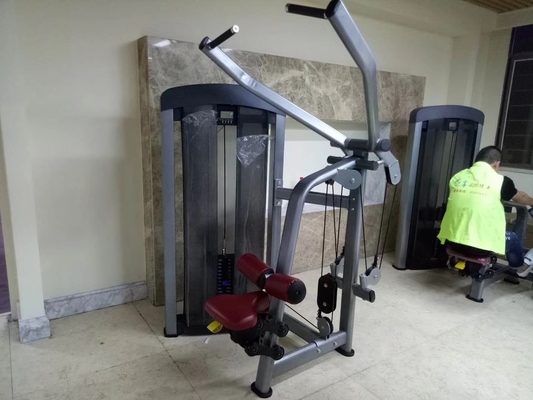 1600*1500*2000mm Dezhou Pin Loaded Gym Fitness Equipment Pulldown Machine met staal
